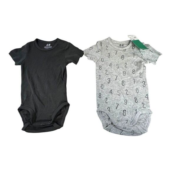 H&M Organic Cotton Baby Bodysuits 2-Pack 9-12M  Gray NEW With Tags Gift Boy Girl - Picture 1 of 7